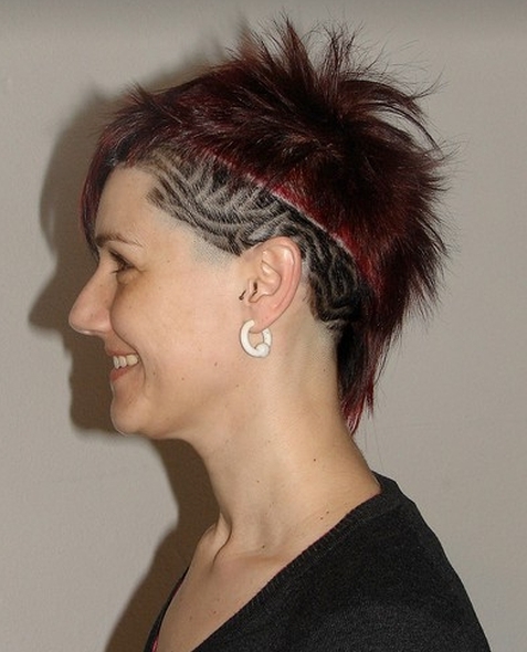 asymetryczne fryzury krótkie uczesanie damskie zdjęcie numer 107A
